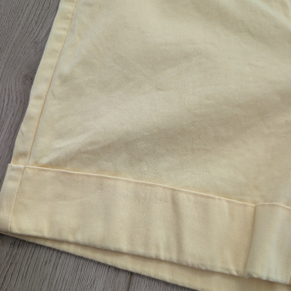 White House Black Market Pale Yellow Mid Rise Cotton Shorts - Picture 4 of 14